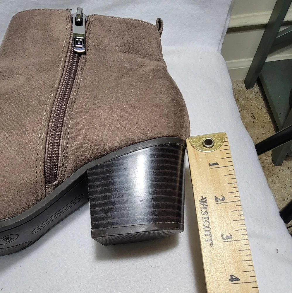 Liz Claiborne Refined Comfort Leather Double Zip Round Toe Ankle Booties Size 10 - Picture 11 of 13